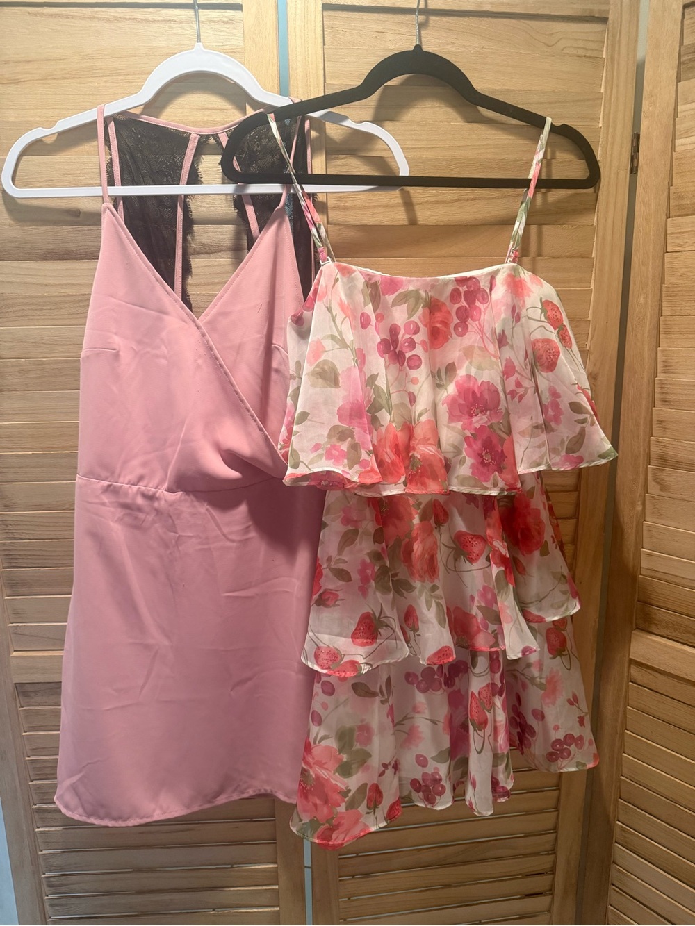 ABERCROMBIE Dress Bundle - Pink Floral Tiered Sundress (XS) & Pink Lace Slip (0)